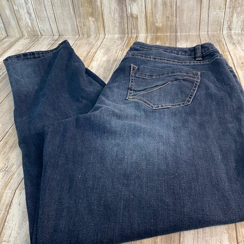Lane Bryant Dark Blue straight Leg Denim Jeans with Genius Fit Sz 18 - Picture 2 of 7